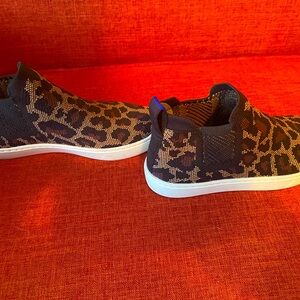Brand new Rothy’s - never worn outside